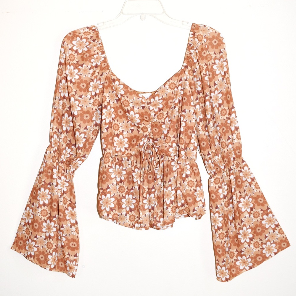 NWOT Boutique Retro Floral Bell Sleeve Blouse